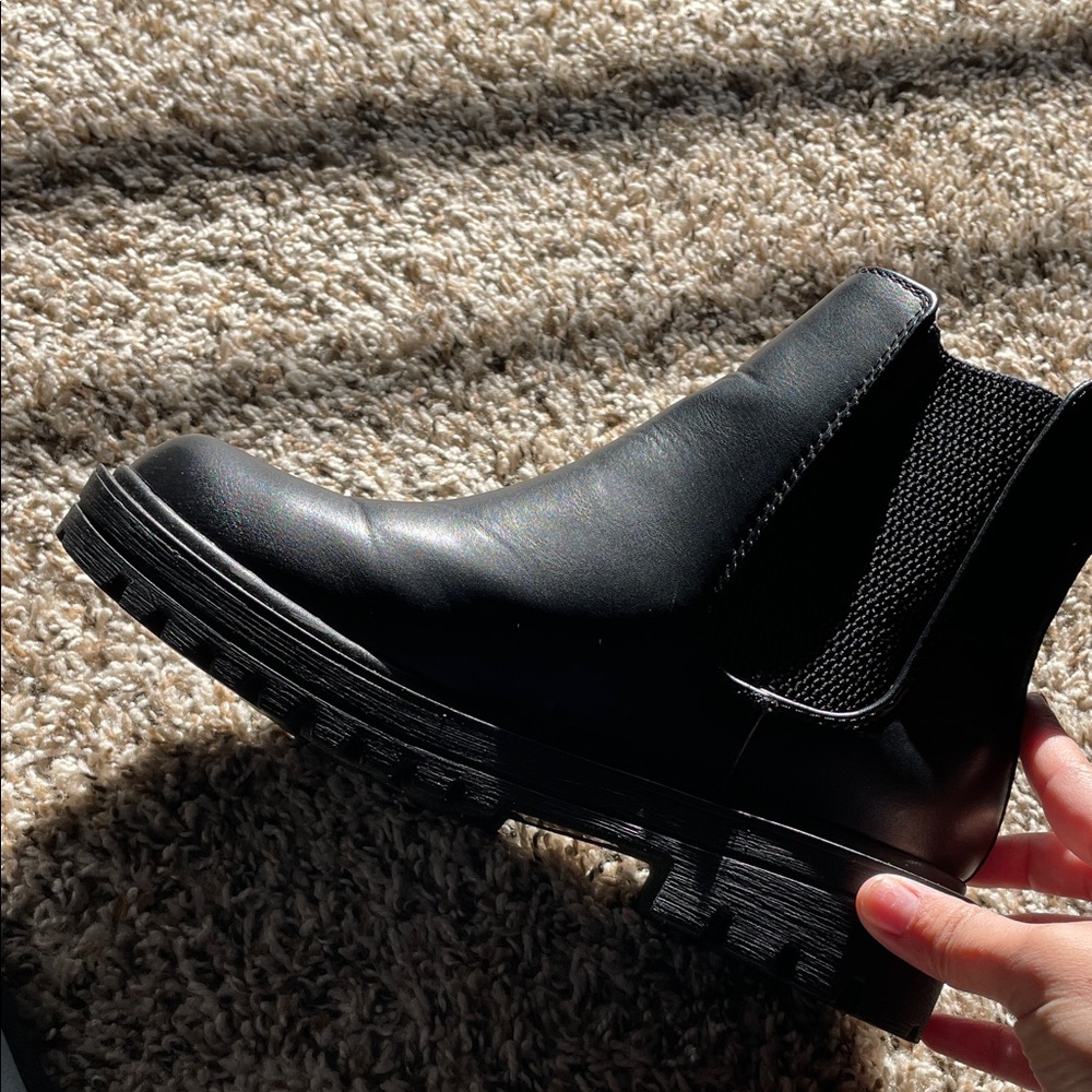 Black Chelsea Boots